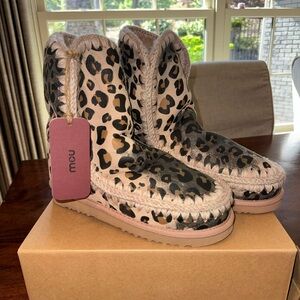 NEW Mou Leopard Print 24 Eskimo Boots - Size 41